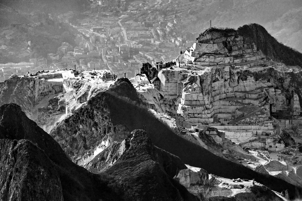 Montagne delle cave di Carrara