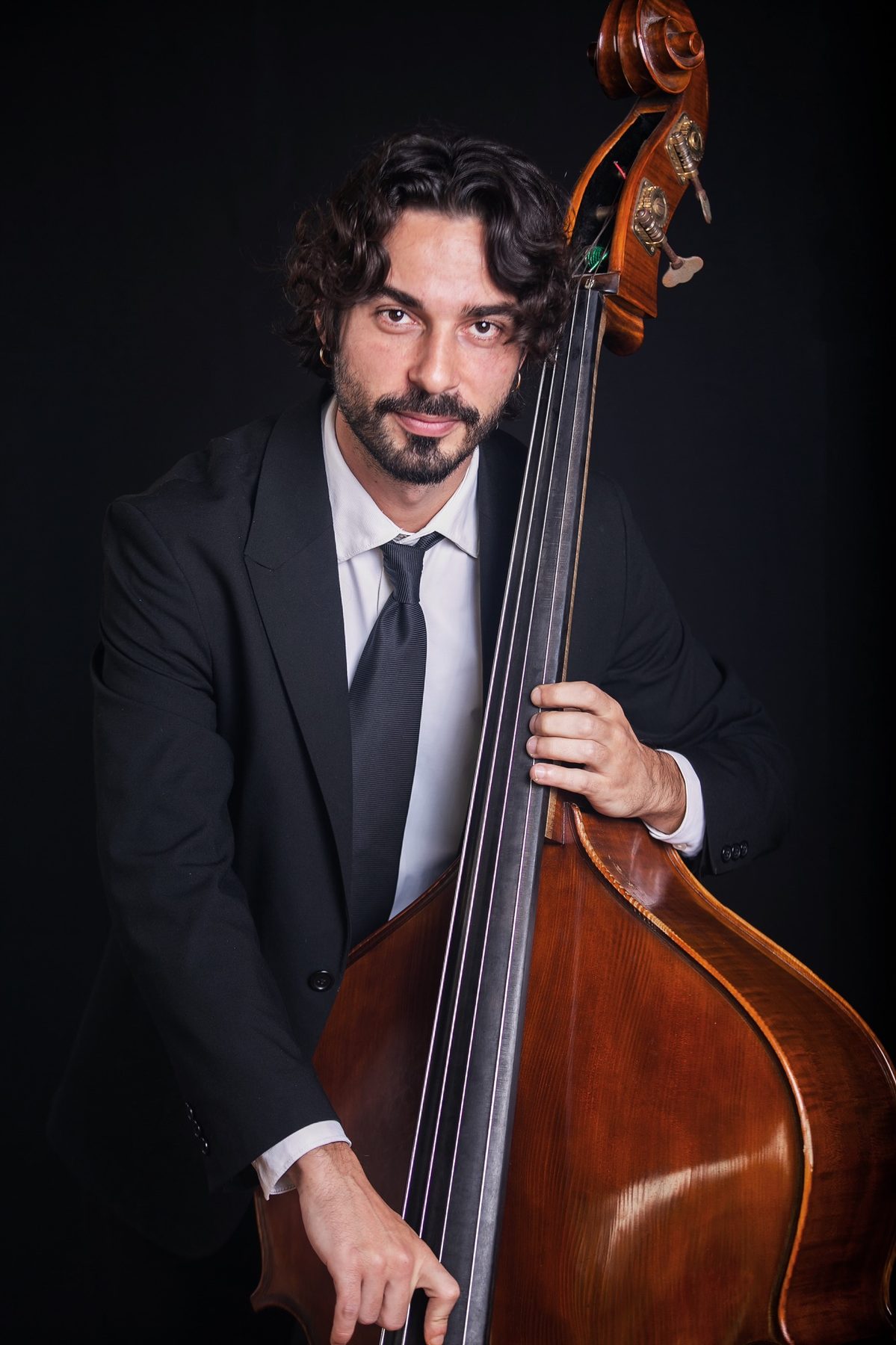 Ritratto contrabbassista jazz