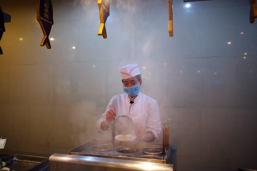 Preparazione di cibo di strada